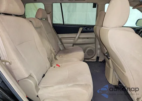 2012 Toyota Highlander Base z USA, uszkodzony, nr VIN 5TDBK3EH5CS114824